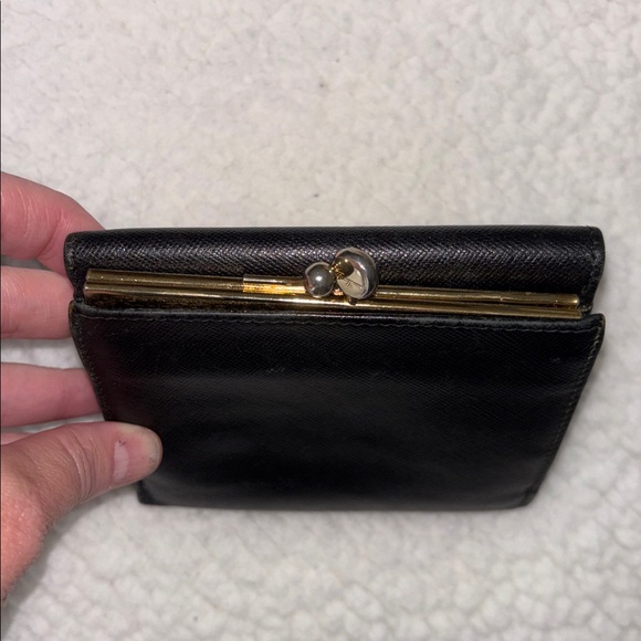 Salvatore Ferragamo Black Leather Gancini Bifold Wallet - Picture 4 of 7